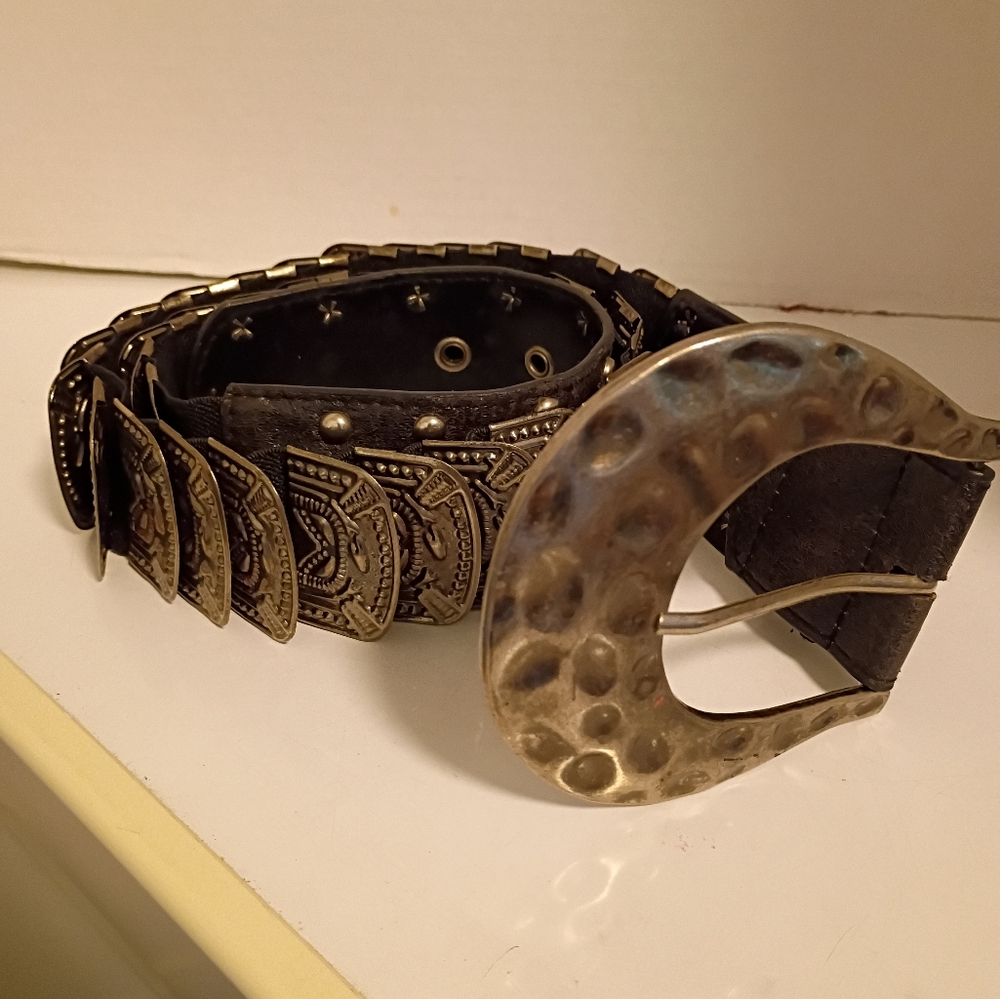 Unbranded‎ Vintage Women's Silver Hammered Buckle Scaled Stretch Retro Punk Belt
